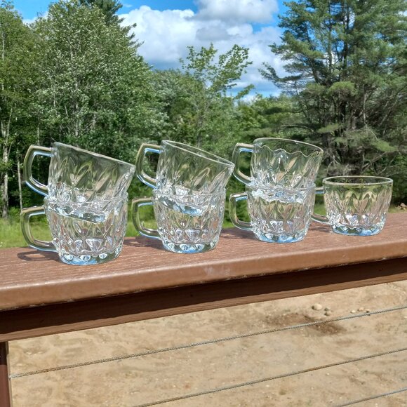 Vintage Anchor Hocking Crown Point Punch Glasses Cups Set of 7 - Picture 1 of 16